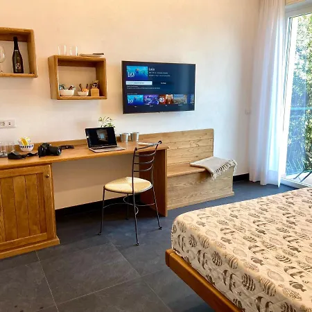 Monterosso Rooms-3