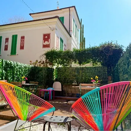 Pink House Garden-2